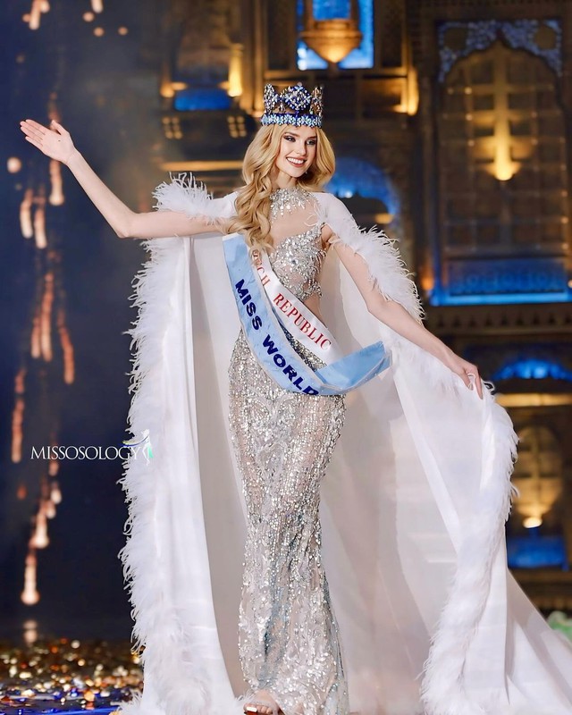 Tân Miss World Krystyna Pyszková xứng đáng cương vị mới, chiếc váy đăng quang đầy ẩn ý- Ảnh 4.