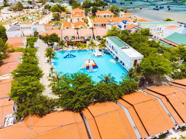 Trải nghiệm resort Ninh Thuận cực 'hot' dành cho du khách đến vịnh Vĩnh Hy- Ảnh 1.