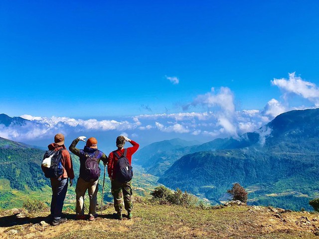 'Team xê dịch' chinh phục thử thách những đỉnh núi trên dưới 3.000 mét tại Việt Nam- Ảnh 5.