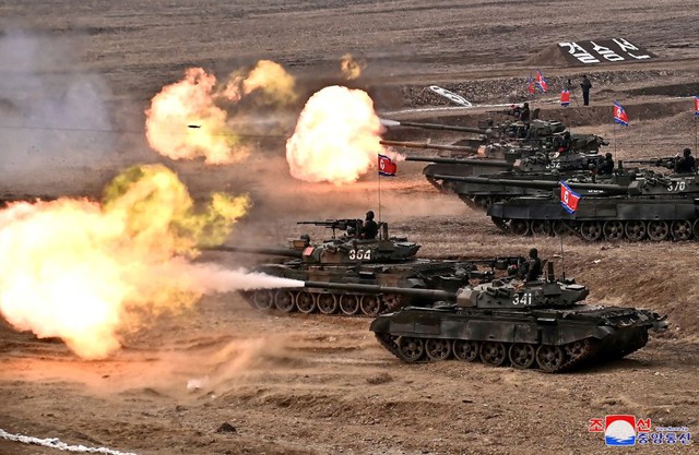 Triều Tiên có xe tăng mới- Ảnh 1.