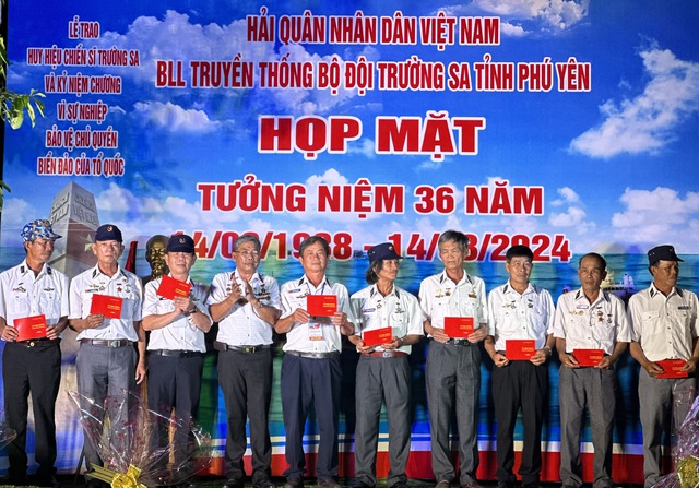 Cựu chiến binh Trường Sa tưởng niệm các liệt sĩ Gạc Ma- Ảnh 3.