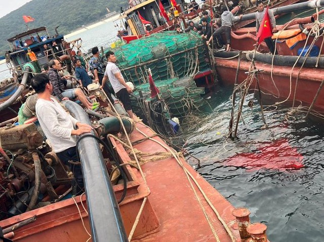 Chìm tàu cá ở Quảng Ninh, 5 ngư dân Thanh Hóa được cứu sống- Ảnh 2.