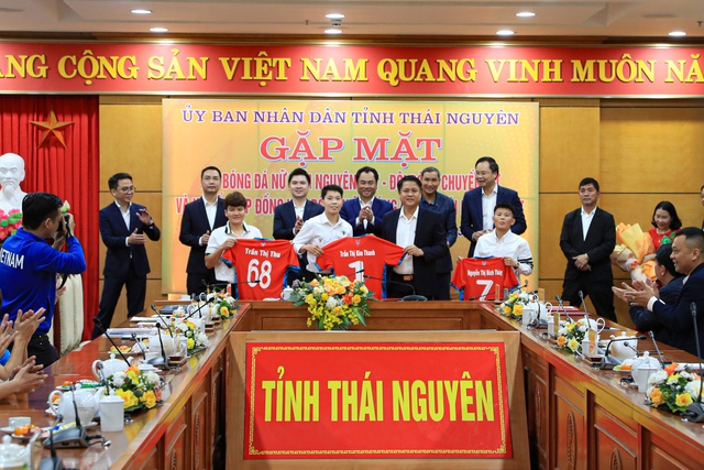 Ông bầu 9X tiết lộ hành trình tiếp cận những ‘cực phẩm’ của bóng đá nữ Việt Nam- Ảnh 5.