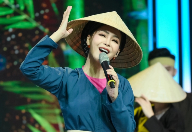 'Hoa hậu bolero' Trần Mỹ Ngọc: Bị 'ném đá' vì 'phá nát' hit của Như Quỳnh- Ảnh 1.