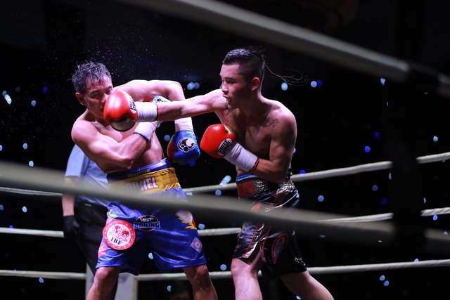 Cựu vô địch IBF châu Á Đinh Hồng Quân đấu võ sĩ Nhật tại sự kiện boxing quốc tế- Ảnh 1.