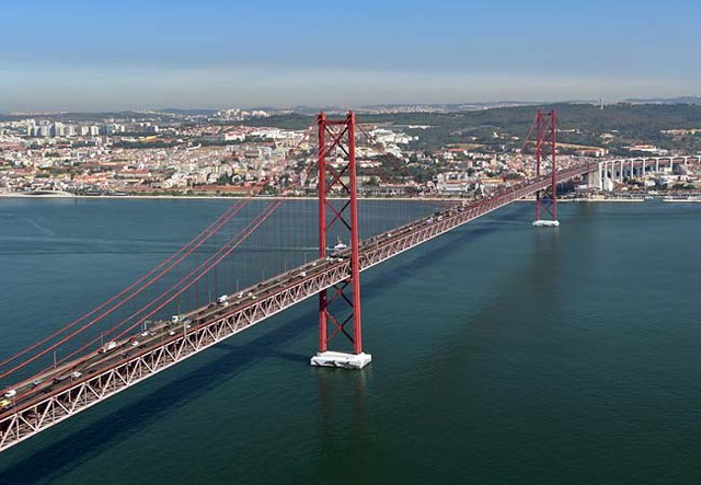 Chiêm ngưỡng các cây cầu tuyệt đẹp tại châu Âu mà chắc chắn bạn sẽ mê- Ảnh 2.