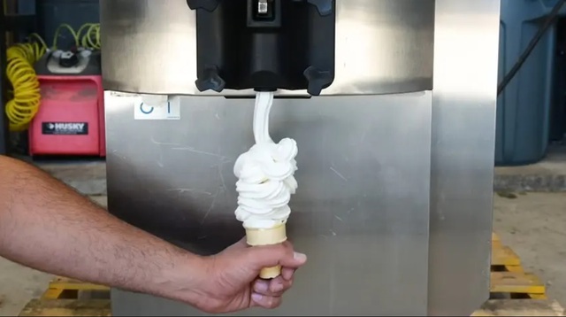 Vì sao chính phủ Mỹ để tâm đến máy làm kem tươi tại McDonald’s ?- Ảnh 1.