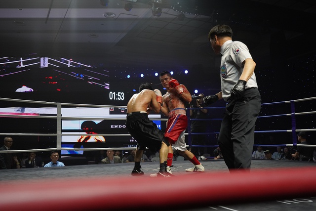 Võ sĩ 19 tuổi Linh Chi thắng đối thủ Trung Quốc tại sự kiện boxing quốc tế- Ảnh 3.