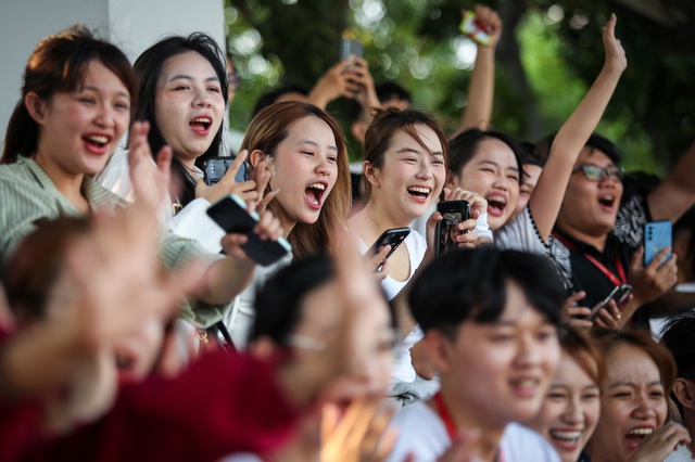 Trọng tài Hàn Quốc thưởng thức giải sinh viên: ‘Tôi đã hiểu vì sao người Việt yêu bóng đá’- Ảnh 3.