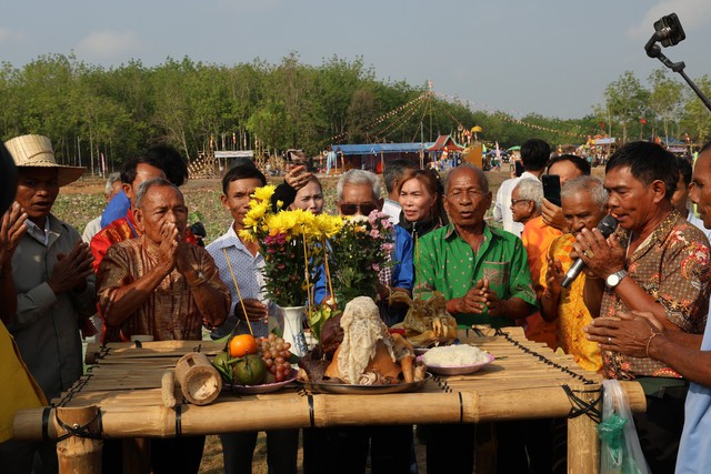 Độc đáo lễ hội Phá Bàu của người Khmer tại Bình Phước- Ảnh 2. Độc đáo lễ hội Phá Bàu của người Khmer tại Bình Phước- Ảnh 2.