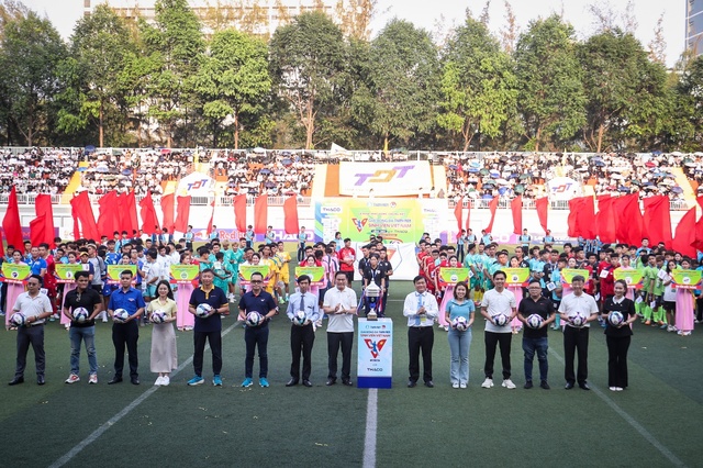 Bảo hiểm AAA đồng hành cùng Giải bóng đá Thanh Niên sinh viên Việt Nam 2024- Ảnh 2.