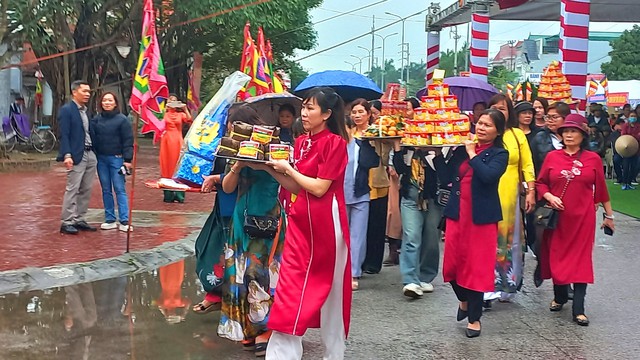 Về lễ hội đền Tranh nghe giai thoại chuyện tình đẫm nước mắt- Ảnh 9.