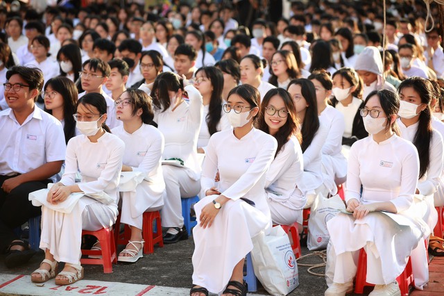 Tuyển sinh ĐH 2024: Chọn ngành học nào có nhiều lợi thế?- Ảnh 4.