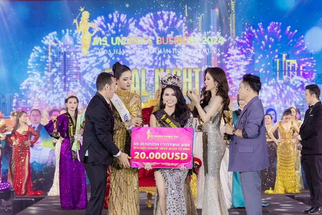 Nguyễn Trang (Kochan) đăng quang Hoa hậu Doanh nhân Hoàn vũ 2024- Ảnh 1.