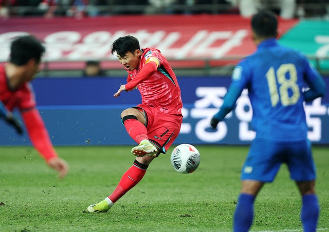 Son Heung-min tỏa sáng, đội tuyển Hàn Quốc vẫn bị Thái Lan cầm chân đáng tiếc- Ảnh 4.