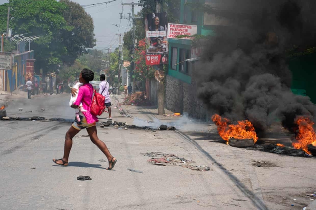 Mỹ không vận công dân ra khỏi Haiti loạn lạc- Ảnh 1. Mỹ không vận công dân ra khỏi Haiti loạn lạc- Ảnh 1.