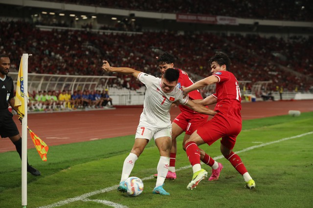 Nhập cuộc thăng hoa, đội tuyển Việt Nam vẫn thua vì 'đặc sản' của Indonesia- Ảnh 4.
