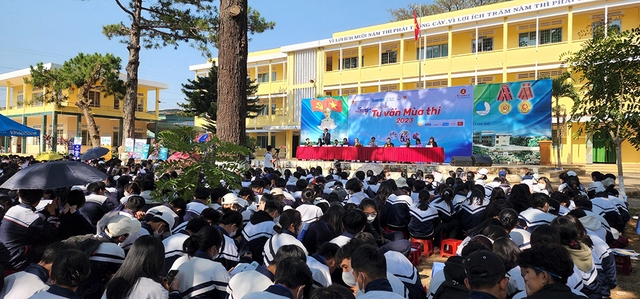 Có một nơi, học sinh luôn chờ chương trình Tư vấn mùa thi