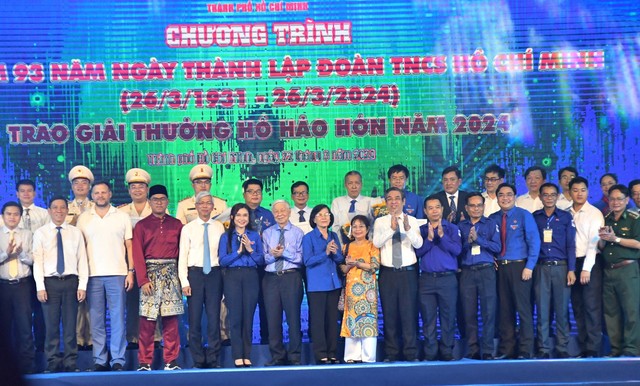 Đoàn thanh niên đóng góp quan trọng cho sự phát triển của TP.HCM- Ảnh 1.