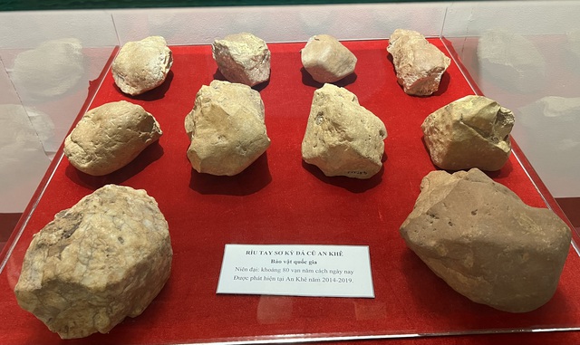 Bảo vật quốc gia: Bộ sưu tập công cụ đá 800.000 tuổi độc nhất vô nhị- Ảnh 1.