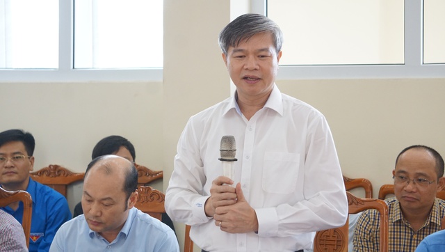 Chủ tịch tỉnh Thanh Hóa giải quyết các kiến nghị 'nóng' của thanh niên- Ảnh 4.