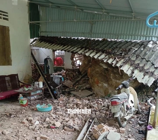 Động đất 4 độ Richter ở Hà Nội gây sập nhà, chết dê tại Hòa Bình- Ảnh 1.