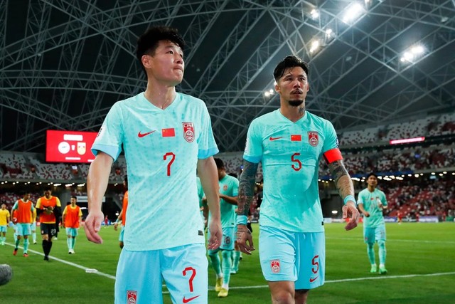 Đội trưởng đội tuyển Trung Quốc ‘quay xe’, tiếp tục thi đấu sau 2 ngày giải nghệ- Ảnh 1.