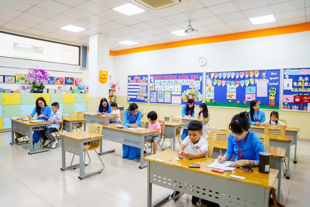 Hạnh phúc cùng con trong ngày thi đánh giá năng lực đầu vào Royal School- Ảnh 2.