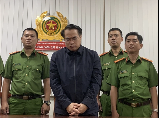 'Đại án' đăng kiểm: Cục trưởng Đặng Việt Hà chi 100.000 USD để thu thập thông tin về vụ án- Ảnh 1.