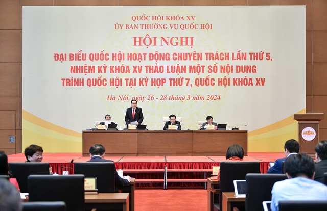 Phó chủ tịch thường trực Quốc hội Trần Thanh Mẫn phát biểu kết luận phiên làm việc và bế mạc hội nghịẢnh: Gia Hân