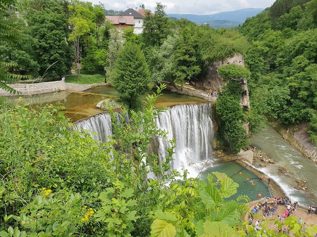 Chiêm ngưỡng những thác nước đẹp tại châu  Âu- Ảnh 1.