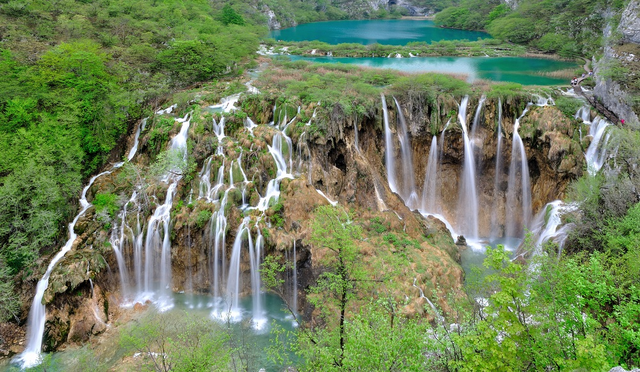 Chiêm ngưỡng những thác nước đẹp tại châu  Âu- Ảnh 3.