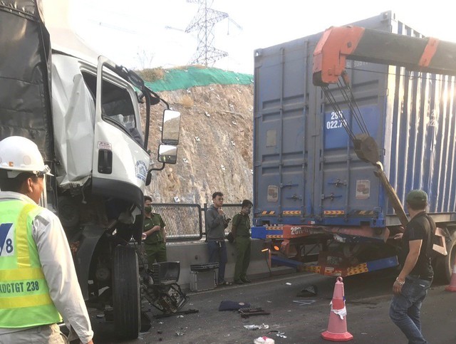 Lại xảy ra tai nạn giao thông chết người trên cao tốc Vĩnh Hảo - Phan Thiết- Ảnh 1.