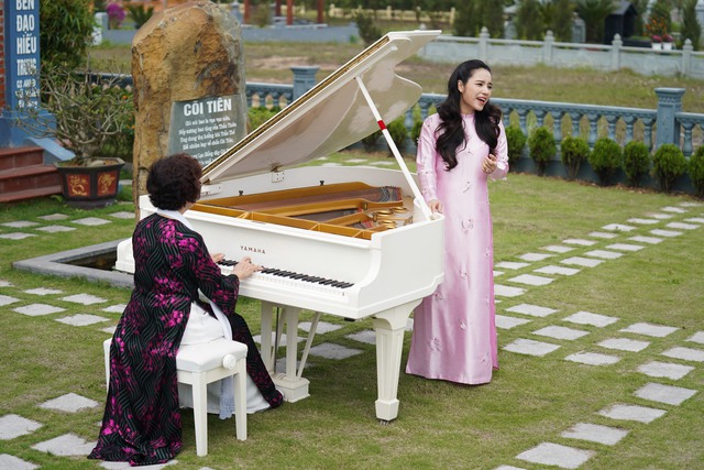 76 tuổi học piano, tự chuẩn bị phần mộ cho mình- Ảnh 1.