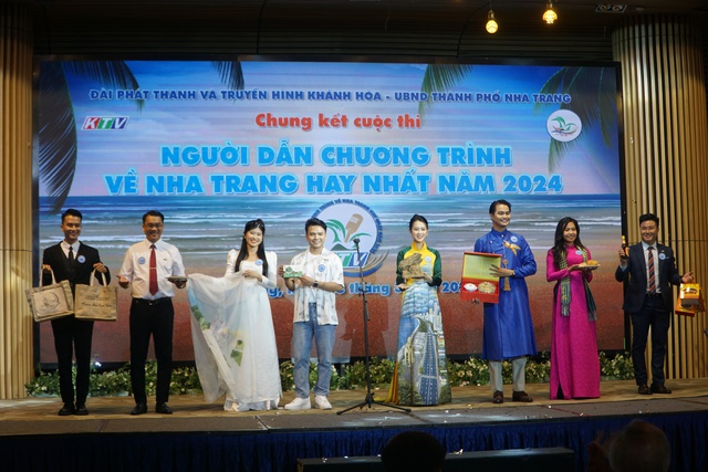 Người đẹp Cần Thơ đạt giải nhất Người dẫn chương trình về Nha Trang hay nhất- Ảnh 3.