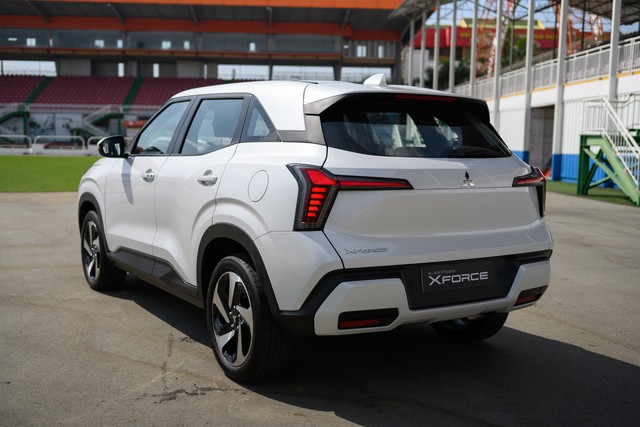 Mitsubishi Xforce lái chuẩn Nhật, giá ngang xe Hàn- Ảnh 2. Mitsubishi Xforce lái chuẩn Nhật, giá ngang xe Hàn- Ảnh 2.