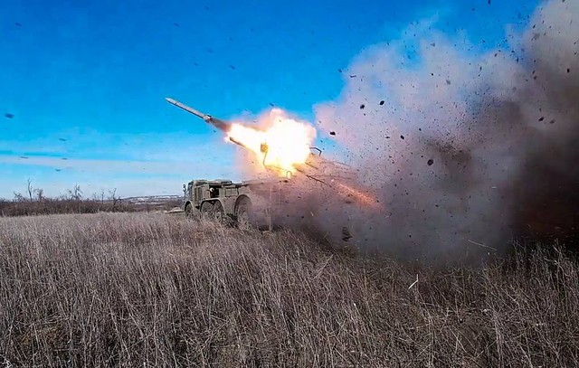 Chiến sự Ukraine ngày 739: Làn sóng tên lửa, UAV, đạn pháo mới của Nga- Ảnh 1.