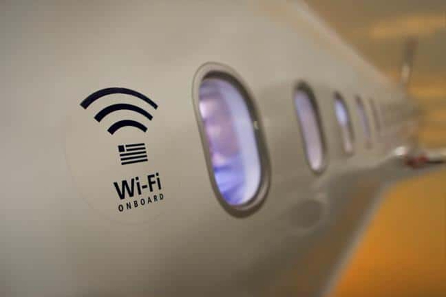 Làm cách nào để Wi-Fi kết nối được trên các chuyến bay?- Ảnh 3.