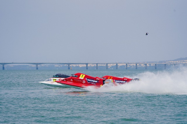 Đội đua thuyền máy F1 của Bình Định đứng đầu bảng xếp hạng- Ảnh 1.