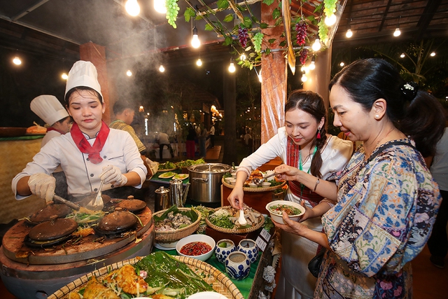 Đã mắt, no bụng với Lễ hội văn hóa ẩm thực Việt- Ảnh 2.