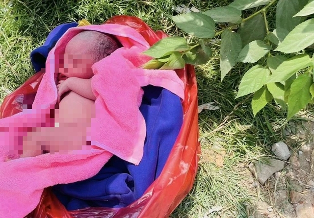 TP.HCM: Tìm người thân trẻ sơ sinh bị bỏ rơi ở H.Bình Chánh- Ảnh 1.