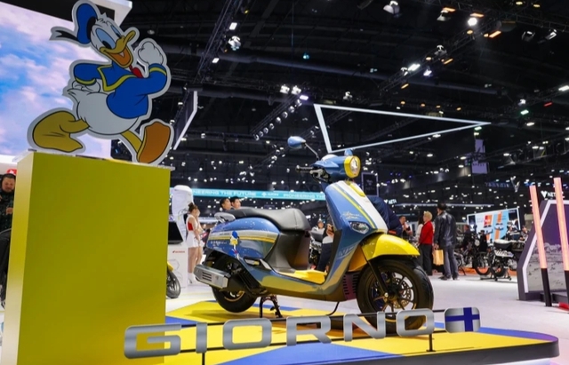 Honda Giorno+ có phiên bản đặc biệt Donald Duck, sản xuất giới hạn 2.000 chiếc- Ảnh 1.