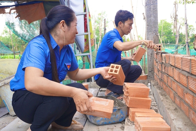 Trao gửi yêu thương qua những căn nhà nhân ái- Ảnh 2.