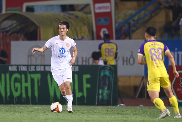 Chơi đôi công và thắng cảm xúc CLB Hà Nội, Nam Định vững vàng ngôi đầu V-League- Ảnh 7.