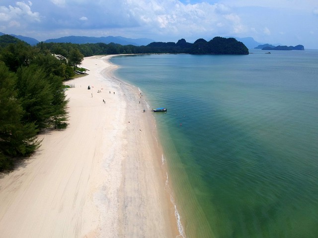 Lưu ngay 5 bãi biển Đông Nam Á cực kỳ đẹp dành riêng cho hè này- Ảnh 3.