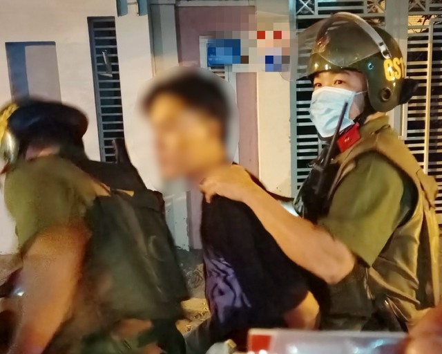 Bình Thuận: Cảnh sát 113 phát hiện nhân viên cầm đồ vận chuyển ma túy đá- Ảnh 1.