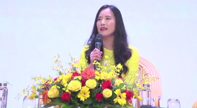 19e: PGS-TS Nguyễn Thị Phương Châm trình bày tham luận tại hội thảo Ảnh: Trần Hằng