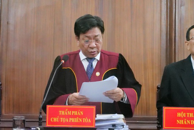 Vụ án Trương Mỹ Lan - Vạn Thịnh Phát: Hình ảnh đầu tiên từ phòng xét xử- Ảnh 2.