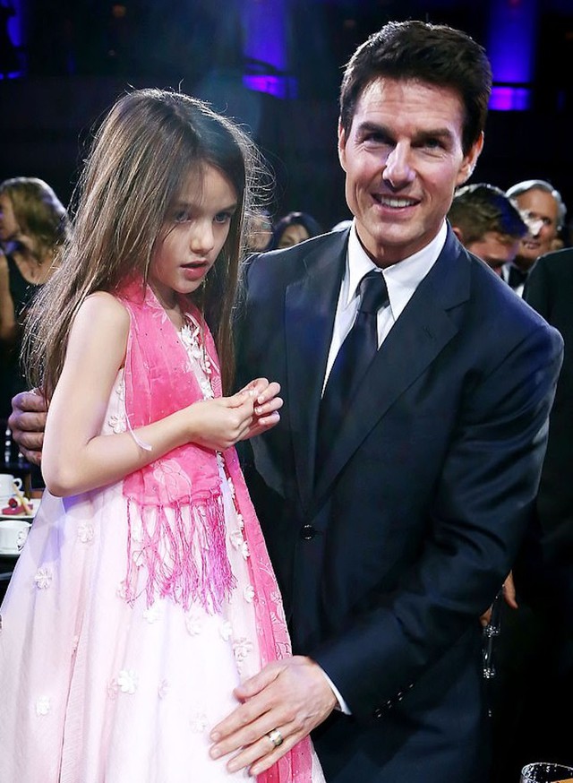 Tom Cruise stopped his 10 billion VND/year subsidy, what will happen to his daughter Suri? - Photo 4.