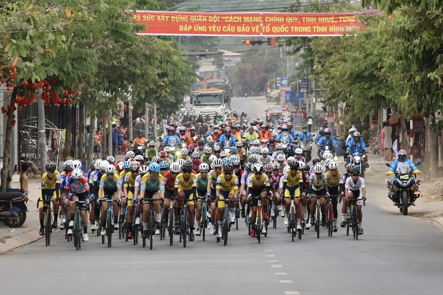 'Kình địch' của Nguyễn Thị Thật tỏa sáng ở giải xe đạp nữ quốc tế Bình Dương- Ảnh 2.